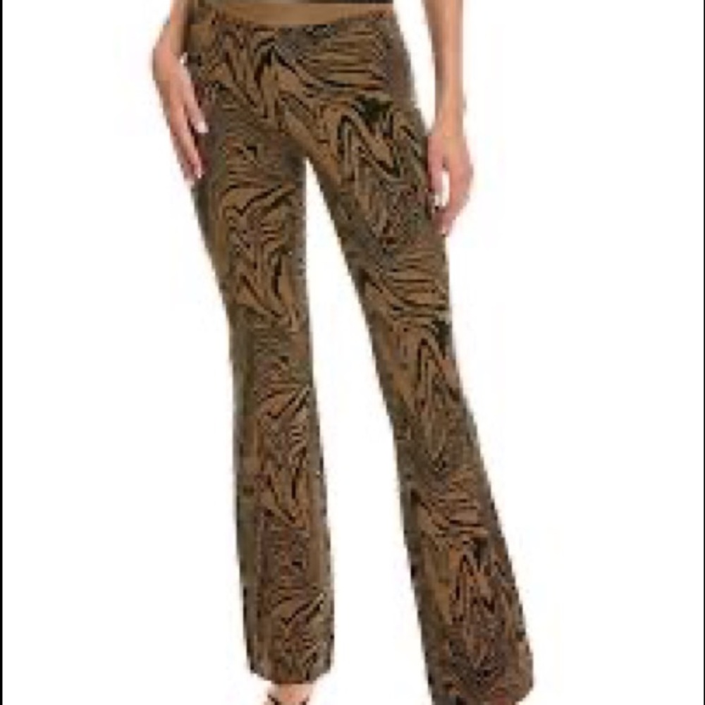 Good American swirl intarsia pants